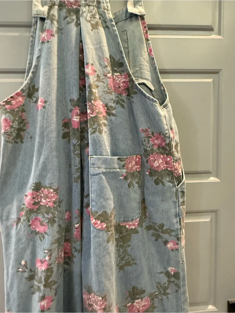 Boutique NWOT Floral Denim Overalls Jumpsuit in Light Blue and Pink Florals
